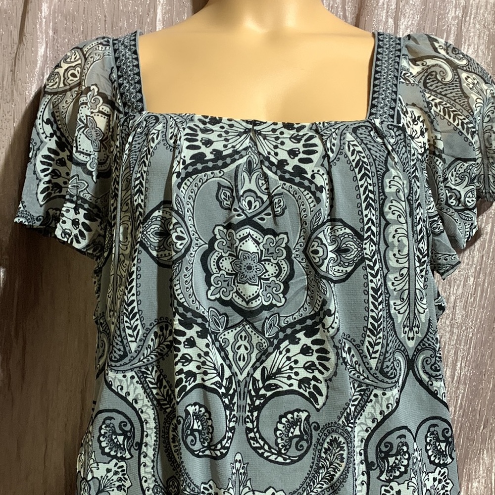 Apt. 9 Top Blouse Gray Black Floral Paisley Square Neck Short Sleeve Size 2X - Picture 3 of 16